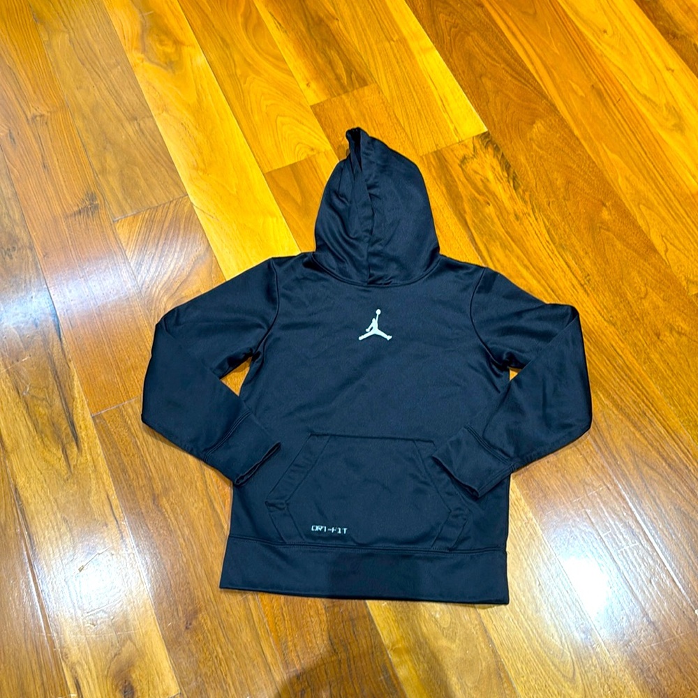 Boys Jordan Dri Fit Hoodie size 10-12 (M) & Under Armor Pants (M)